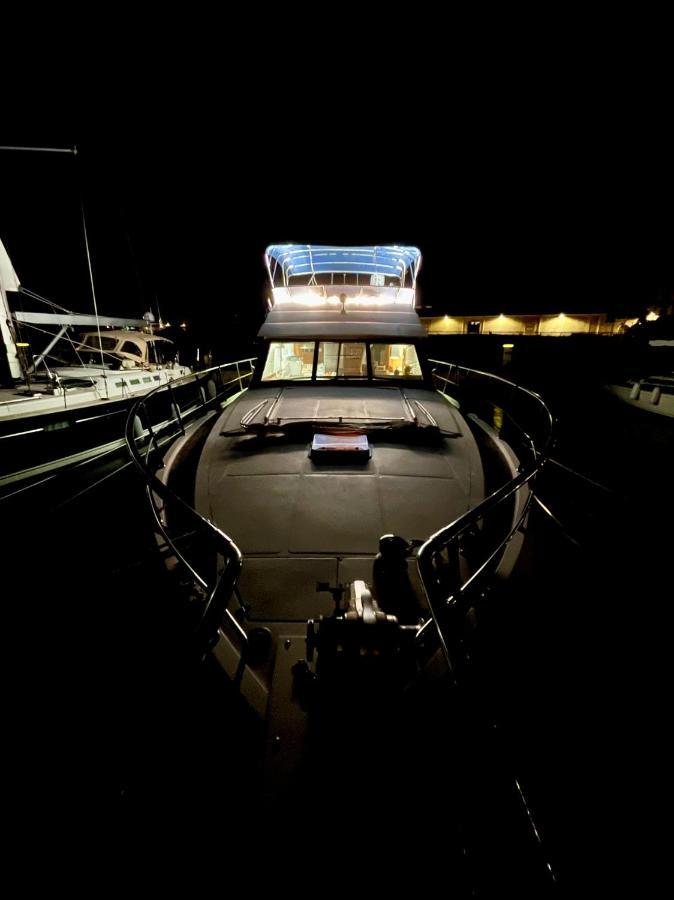 فندق Navi Yacht A Sete, 2 A 8 Couchages, Privatif المظهر الخارجي الصورة